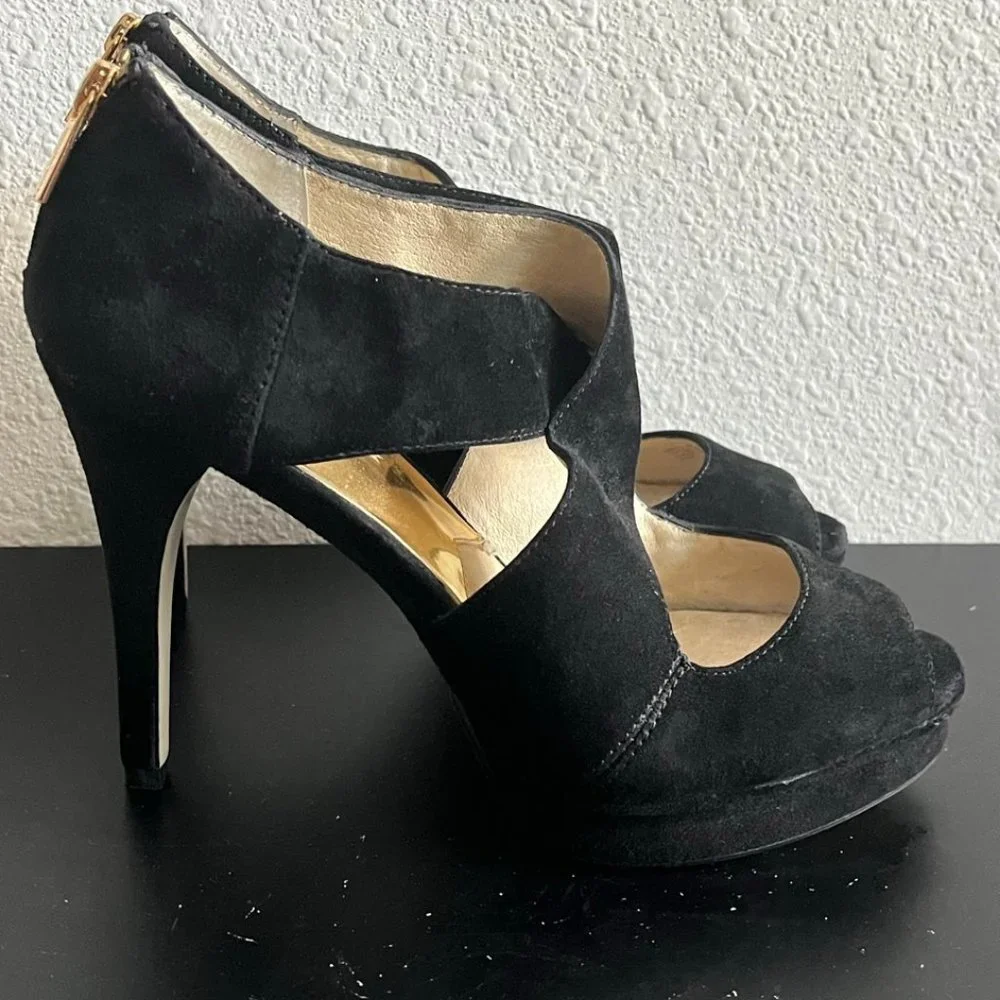 Michael Kors Women's Black Suede Platform Heels Size 9.5 Style AF13E